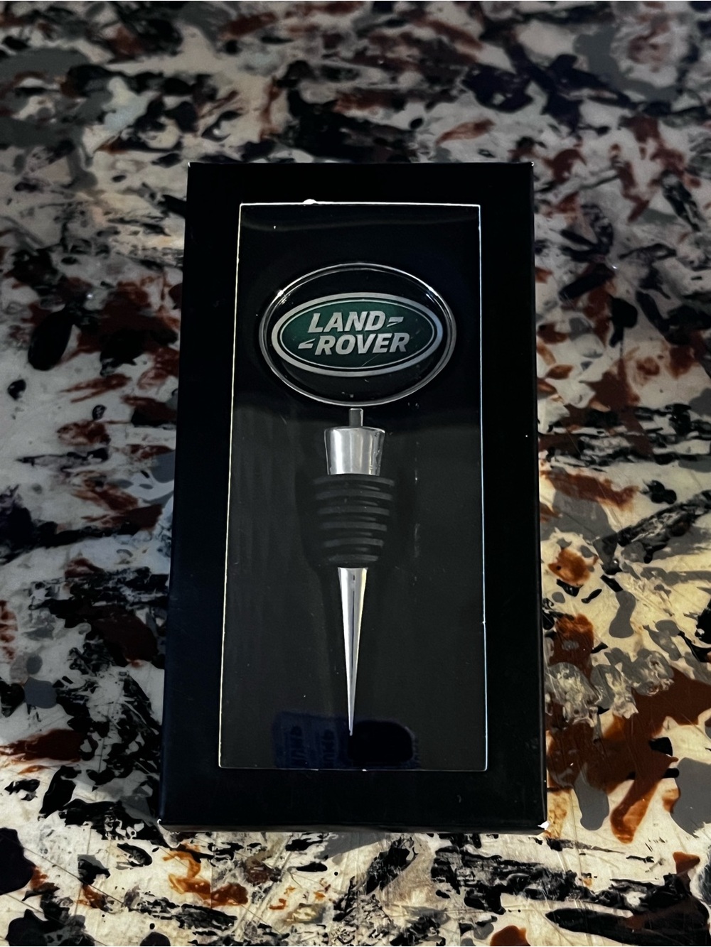 Land Rover wine bottle stopper
